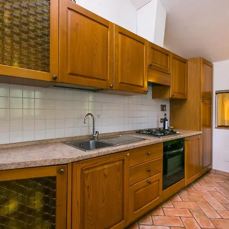Montereggi-4 By Interhome